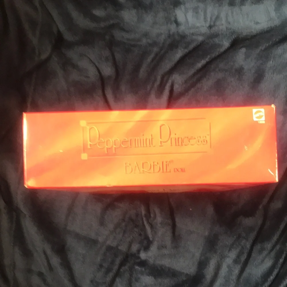 1994 MATTEL PEPPERMINT PRINCESS BARBIE - Picture 4 of 11